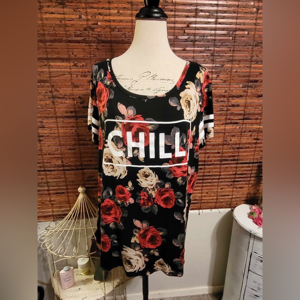 Free Kisses Floral Plus Size Top - Black and Red